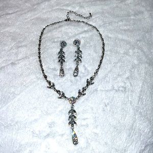 Stunning rhinestones and crystals elegant formal wedding set